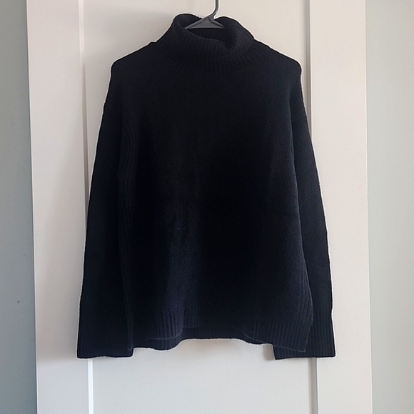 NWT J.Crew Super Soft Turtleneck Wool Sweater size XS in black - Picture 3 of 8